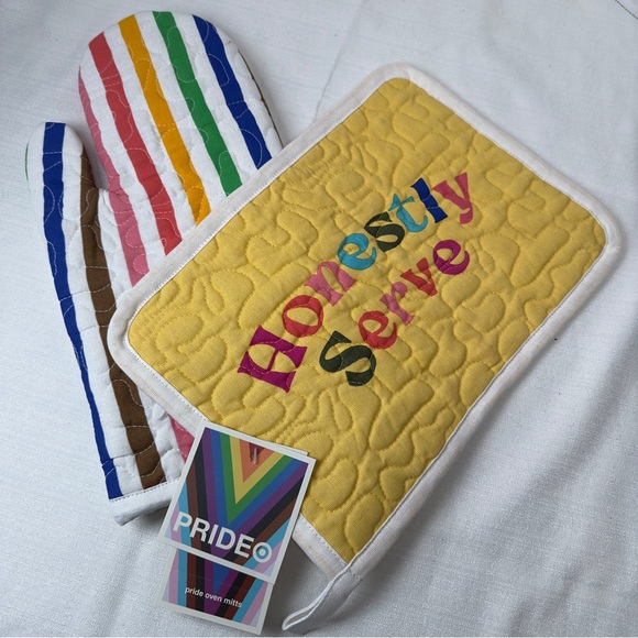 PRIDE Oven Mitt Potholder Set Rainbow Kitchen NEW Honestly Serve Free Gift Wrap! - Picture 1 of 8